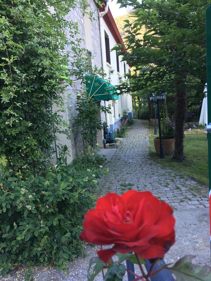 La Mirabelle-Casteil Country House Guest House Exterior photo