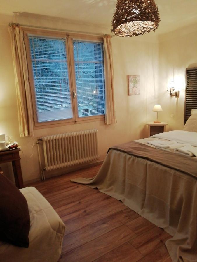 La Mirabelle-Casteil Country House Guest House Exterior photo